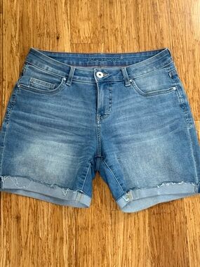 Jag Jeans Light Blue Denim Rolled Hem Women’s Shorts